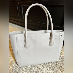 EUC Dagne Dover signature tote legend